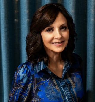 Debbie De Grote New Headshot copy